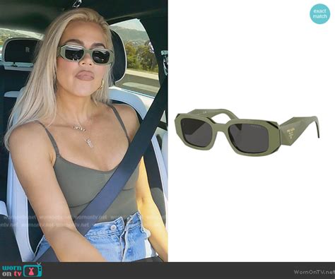 Khloe’s green sunglasses on The Kardashians 